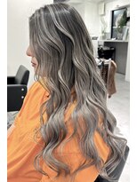 シエラ 南船場(CIERA.)&nbsp;バレイヤージュ アッシュブラック ミルクティーピンク