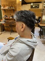 チリンバイロストシティー(Chillin by LOSTCITY)&nbsp;フェードカット