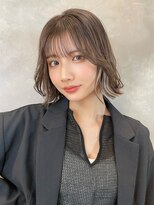 トルネード(TORNADO)&nbsp;くびレイヤーエモージュイメチェンアッシュベージュ小顔t128