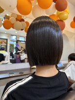 アンビ(ambi) 切りっぱなしボブ