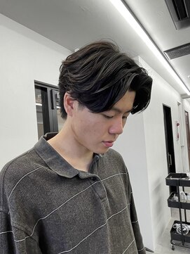 ソソ(soso) 長めセンターパート/フェザーパーマ/横浜