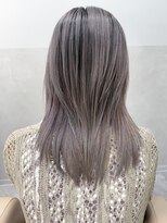 サロウィン 那覇店(SALOWIN)&nbsp;シャドールーツ　ダークグレイ × ホワイトグレージュ