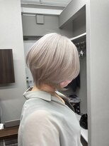 リングバイモアムー(Ring by Moremuu)&nbsp;ホワイトカラーハイトーンブリーチ