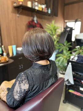 アオイ(Aoi) ショートボブ/白髪染め/ヘッドスパ