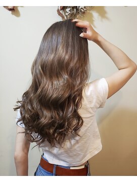 サーティーン(THIRTEEN) リッチなボリューム感♪透明感◎エクステロング(^^)