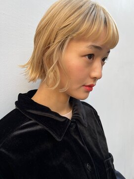 バズ ビー(BUZZ Bee) ハイトーン×ショートスタイル