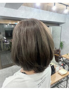 ルルン(Lu-Lun) 赤味消し透明感カラー×ひし形ボブ