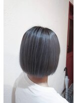 ゼンドット キョウト(Zen. kyoto)&nbsp;シルバーカラーのバレイヤージュ