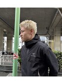 ホワイトベージュ×スパイキーショート