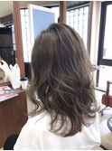 モノトーンアッシュ