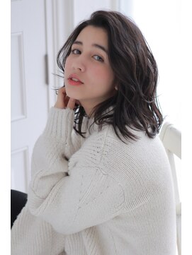 ワゴンバイアフロート(Wagon by afloat) ヴェールウェーブ黒髪レイヤーロブ