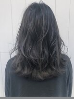 アイティー バイ アルバム 中野店(IT by ALBUM) カーキアッシュ_耳かけウェーブパーマフォギーベージュ_ba280133