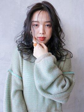 アルバム 渋谷パルコ(ALBUM) スモーキーアッシュロング_耳かけウェーブパーマ_27244