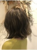 カーキーベージュ