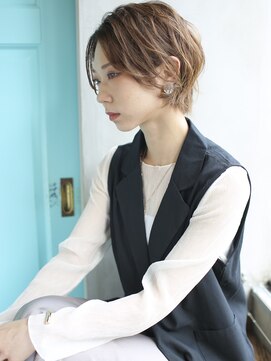 バース(BIRTH) 天神【BIRTH】大人かわいいウェーブショート　2