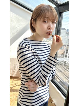 ムード カナザワ(mood kanazawa) ミルクベージュ×耳掛けボブ/シアーカラー