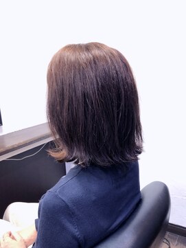 エルオースリー(LO3) ワンレングスボブ