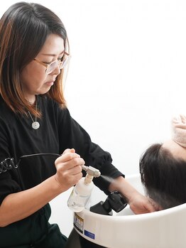 サンルナ(SunLuna)の写真/《髪のお悩みを諦めている方必見!!》人によって異なるくせ毛や髪質を見極め最適な施術をご提案!