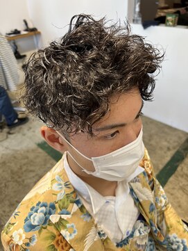 ザデイトウキョウ 表参道 青山(THE DAY TOKYO) ツイストスパイラル/メンズカット