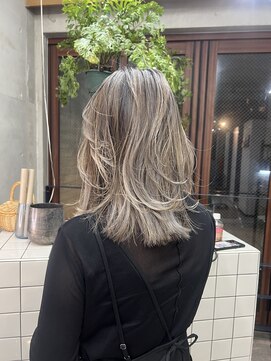 ソルトウォーター(SALT WATER) ベージュ/ハイトーン/グレージュ　恵比寿/代官山