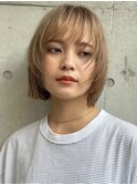 渋谷ブリーチカラータッセルボブ顔周りレイヤー切りっぱなしボブ