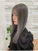 シルバーグレーストレートロングハイライトカラー
