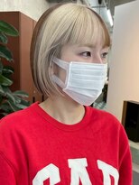 ノード(NODE)&nbsp;栄小顔丸みボブハイトーンデザインカラー