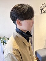 メルト 吉祥寺(melt)&nbsp;早坂/刈り上げセンターパート 吉祥寺 毛流れパーマ 王道マッシュ