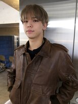 イェン(Yen.)&nbsp;ルーズショート　ダウンバング　ミルクティーブロンド