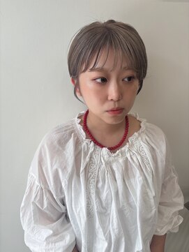 オーシー 志比口店(O'sea) ペールベージュ×ショート(ブリーチ有り)