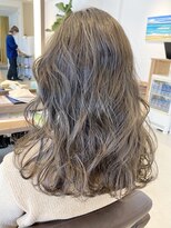トリッカ シブヤ(TRICCA SHIBUYA)&nbsp;ブリーチなしWカラー×オリーブグレージュ