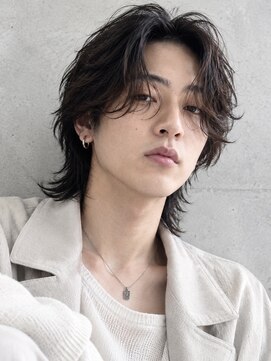 ベル 新宿(Belle) ウルフヘア/ニュアンスパーマ/毛流れセンターパート
