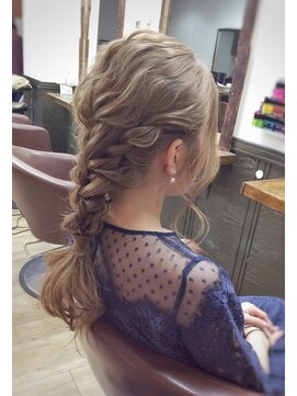 グレースモア(Grace More) (久留米/西原)ハイトーン編み下ろしアレンジ