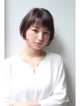 ノーヴェ(Nove) 〈Nove〉前下がりショートボブ × フォギーベージュ