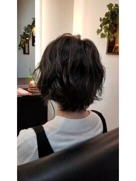 エルアリビオ(el Alivio) ゆるくしゃ★『大きめウェーブパーマ』