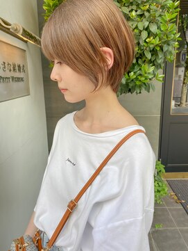 レフ(LEF) ショートボブ/髪質改善トリートメント/ブリーチ/ミルクティー