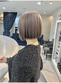 ハイトーンカラーボブホワイトベージュミニボブ