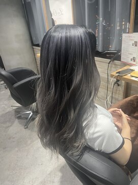 リーオオサカ(Lee Osaka) バレイヤージュ×デザインカラー×東芽生