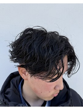 ジュエ ヘアー デザイン(Jue hair design) 緩めスパイラル＆波巻き