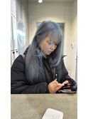 ペールブルー×ポイントカラー