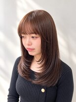 モック(moc) 大人可愛いナチュラルレイヤーミディアム×艶感ショコラブラウン