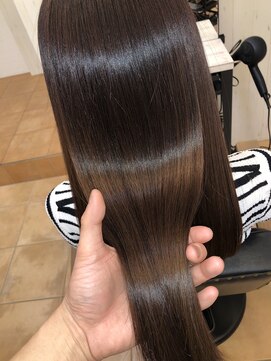 アコンプリッシュ 代官山 恵比寿(accomplish) プラチナミネコラ