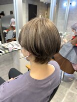 キャラ シャローネ 池袋(Chara Chalone)&nbsp;大人かわいい丸みショートボブ アッシュベージュ【池袋/ボブ】