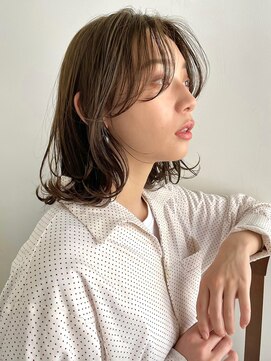 トレス(TRESS) レイヤーボブ/くびれミディ/ベージュカラー/20代30代