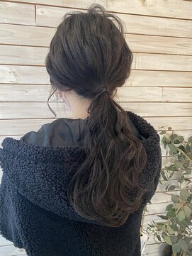 デコヘアー キートス(DECO HAIR kiitos) ローポニーアレンジ