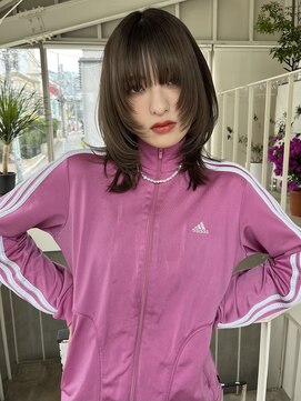 アクアオモテサンドウ(ACQUA omotesando) △ウルフカットレイヤーカットオリーブベージュアッシュカラー