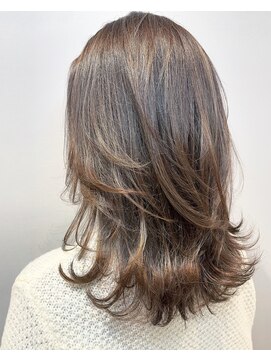 オリジンズヘアーセカンド 守谷店(Origins hair 2nd) 外ハネくびれヘア×ハイライト×グレージュカラー×BYKARTE TR