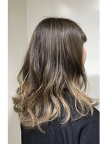 アズール 草加(azule) グラデーションカラー