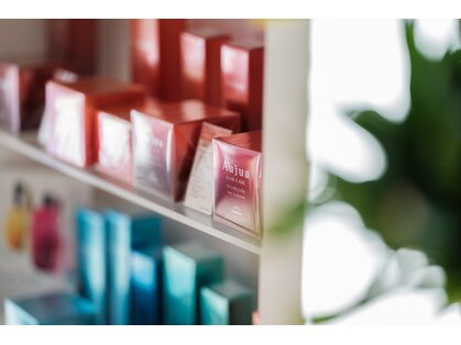 ボンドヘアー(Bond Hair)の写真