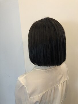 ニューカマー バイ ヘッドライト シブヤ(NEW COMER by HEADLIGHT shibuya) ミニボブ